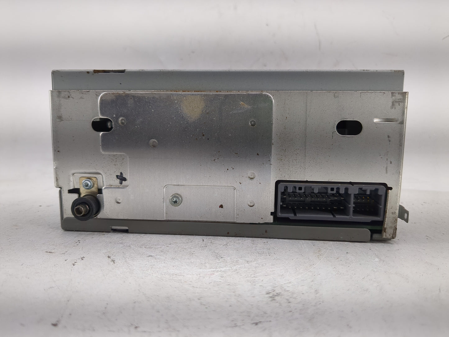 2005-2007 Chrysler 300 Radio AM FM Cd Player Receiver Replacement P/N:P05064071AC Fits Fits 2005 2006 2007 2008 2009 OEM Use