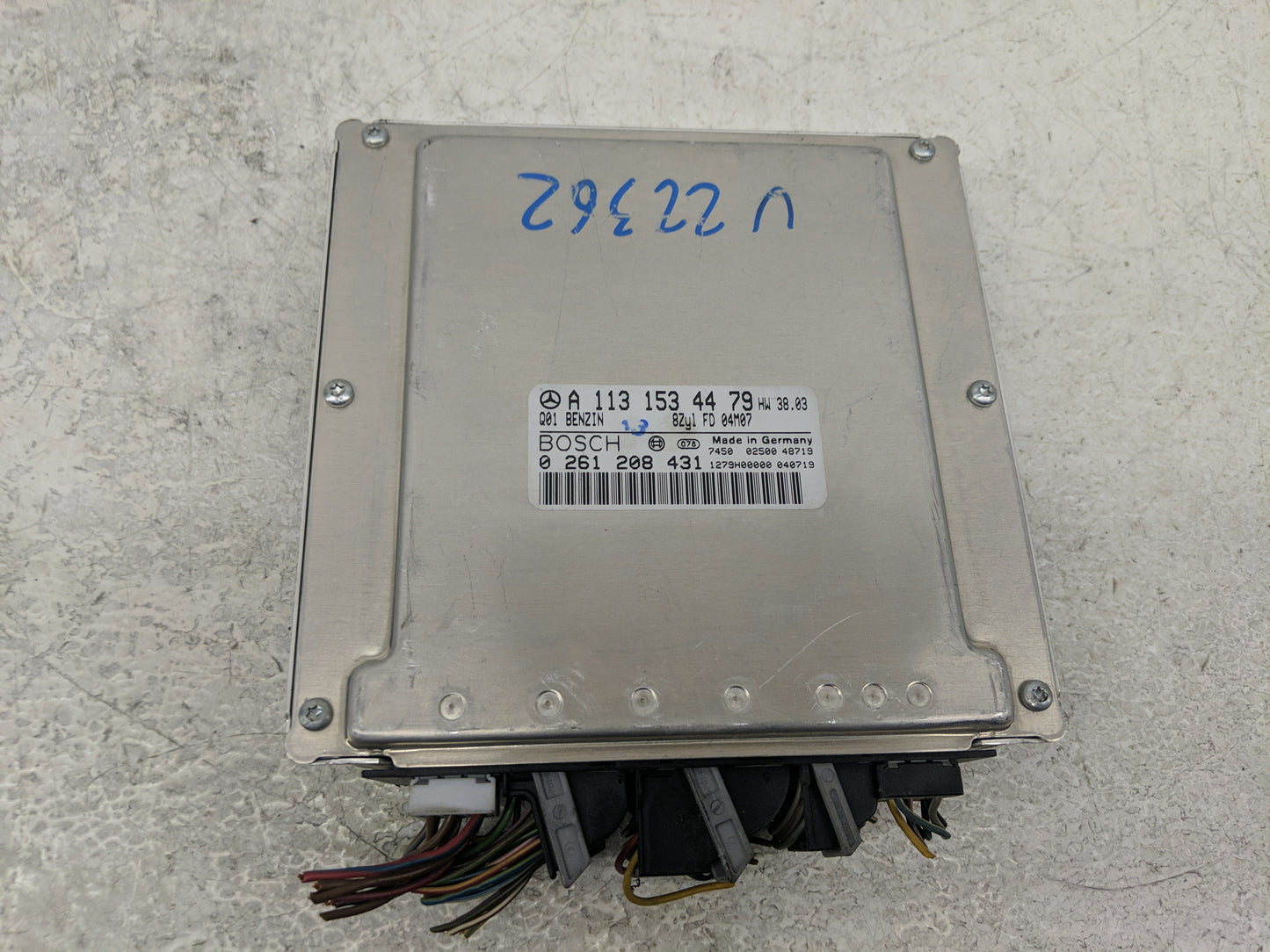 2005 Chrysler E Class PCM Engine Control Computer ECU ECM PCU OEM P/N:0 261 208 431 A 113 153 44 79 Fits OEM Used Auto Parts