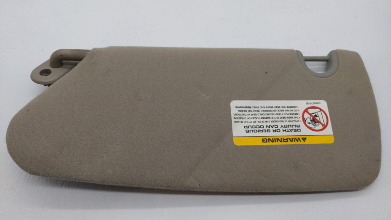 2004-2006 Chrysler Pacifica Sun Visor Shade Replacement Passenger Right Mirror Fits Fits 2004 2005 2006 OEM Used Auto Parts