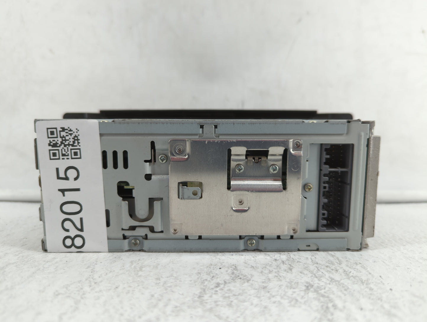 2004-2008 Chrysler Pacifica Am Fm Cd Player Radio Receiver - Oemusedautoparts1.com