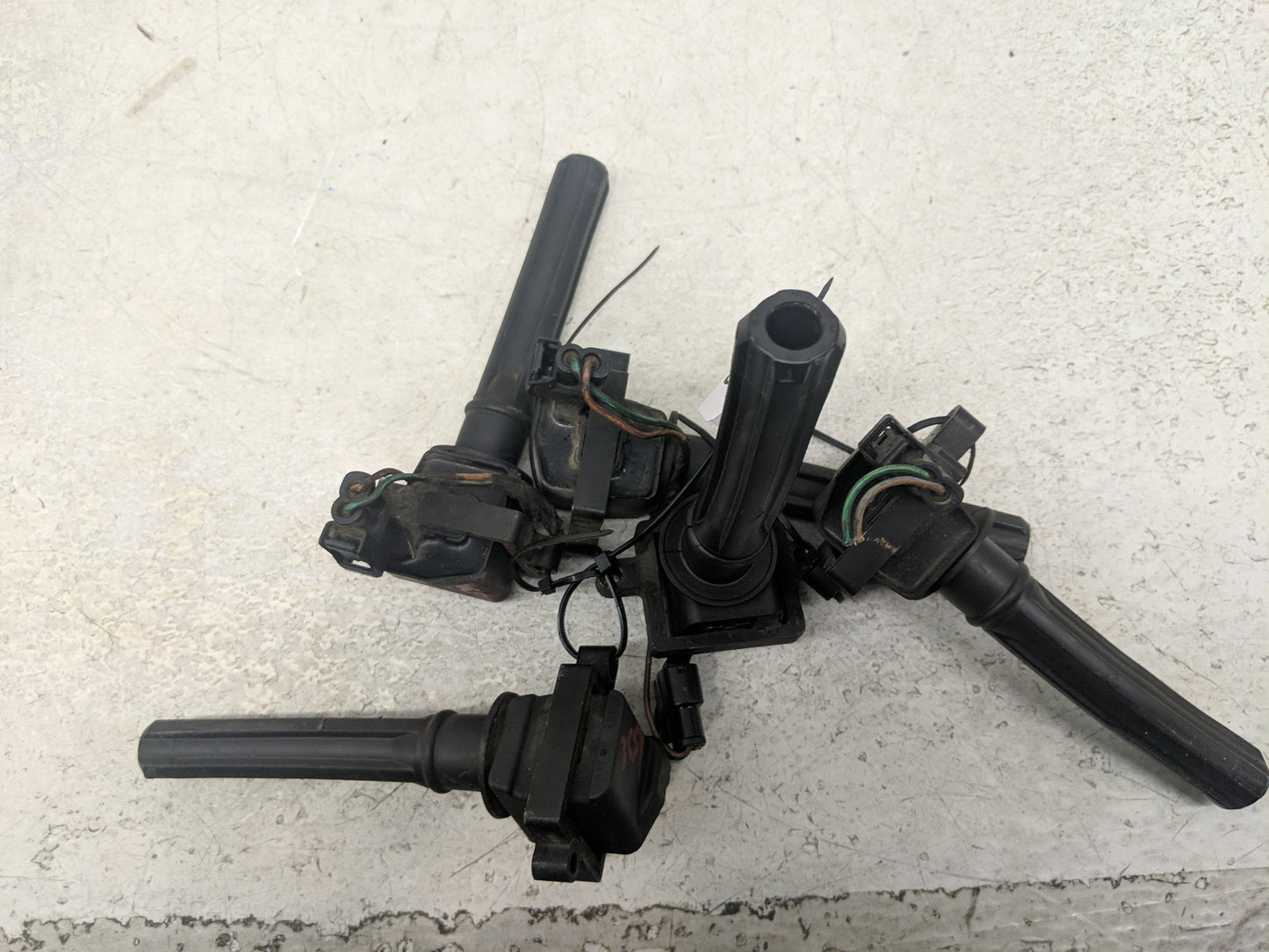 2001-2005 Chrysler Sebring Ignition Coil Igniter Pack - Oemusedautoparts1.com