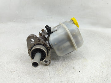 2005-2005 Dodge Dakota Brake Master Cylinder