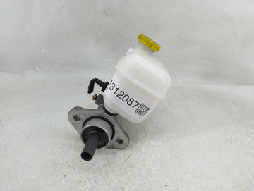 2005-2005 Dodge Dakota Brake Master Cylinder