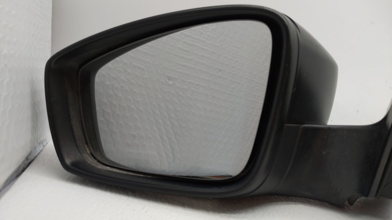 2005-2008 Dodge Magnum Driver Side View Mirror - Left Door Mirror OEM Used - Oemusedautoparts1.com