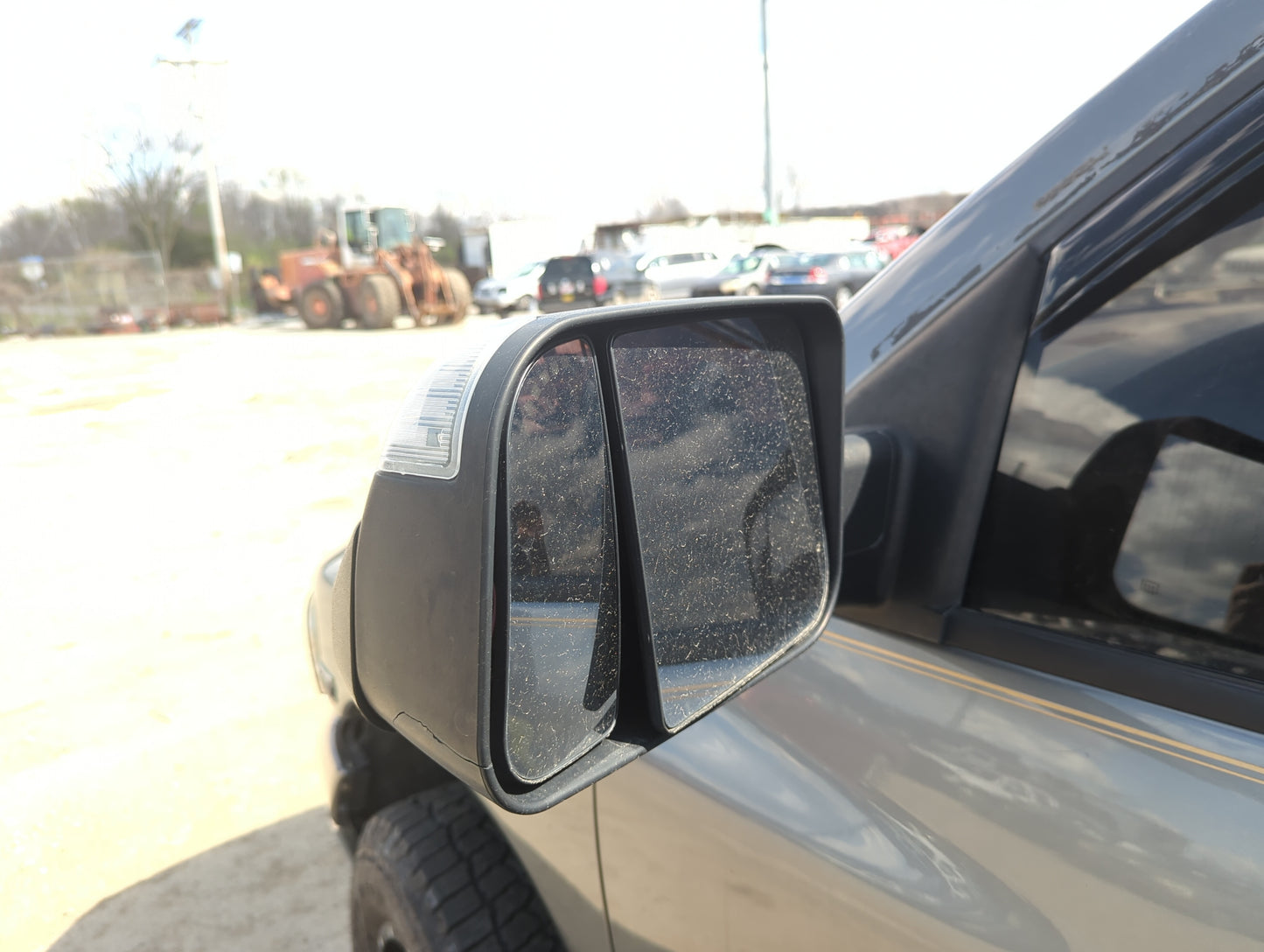 2002-2008 Dodge Ram 1500 Driver Side View Mirror - Left Door Mirror OEM Used - Oemusedautoparts1.com