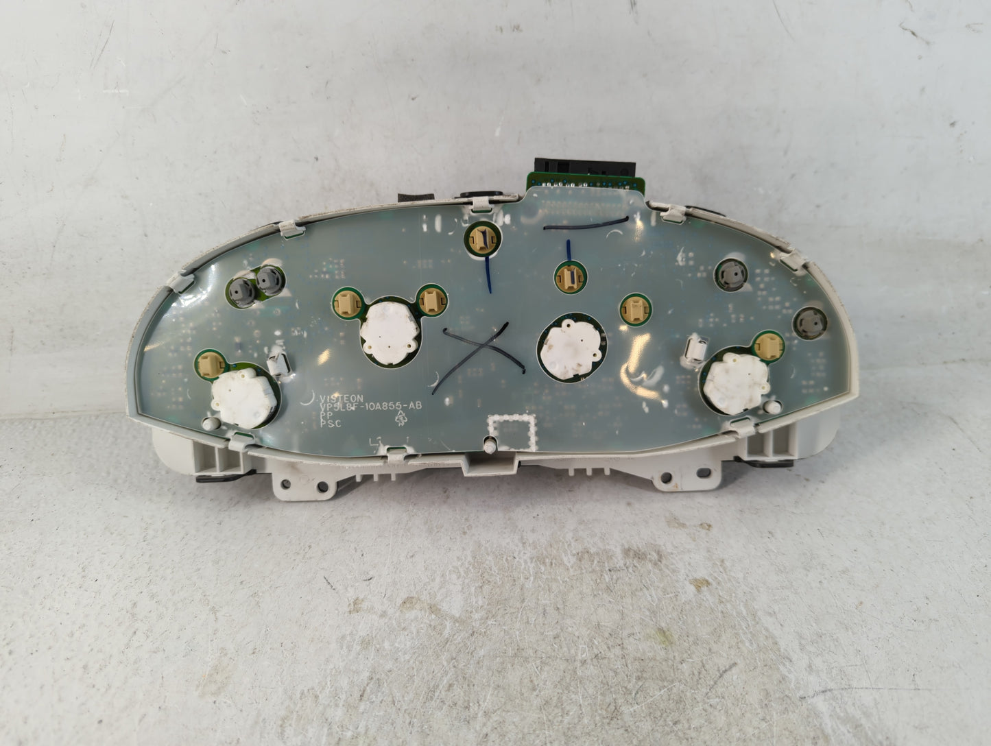 2005-2007 Ford Escape Instrument Cluster Speedometer Gauges P/N:5L8T-10849-AN Fits Fits 2005 2006 2007 OEM Used Auto Parts -