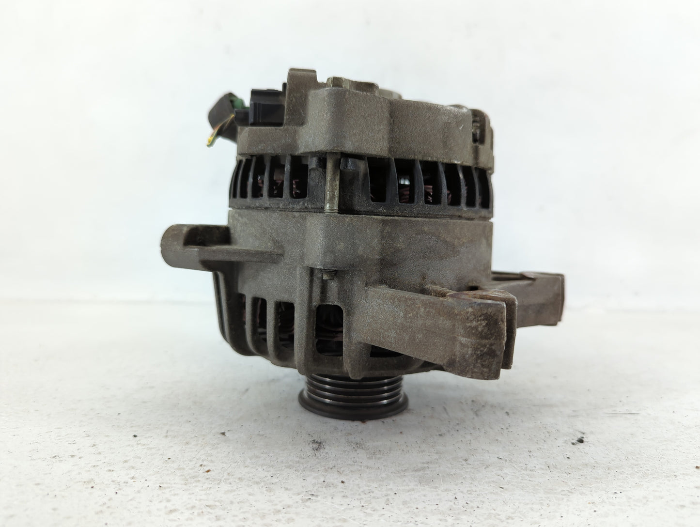 2005 Ford Expedition Alternator Replacement Generator Charging Assembly Engine OEM P/N:05020800 5L7T-CB Fits OEM Used Auto P