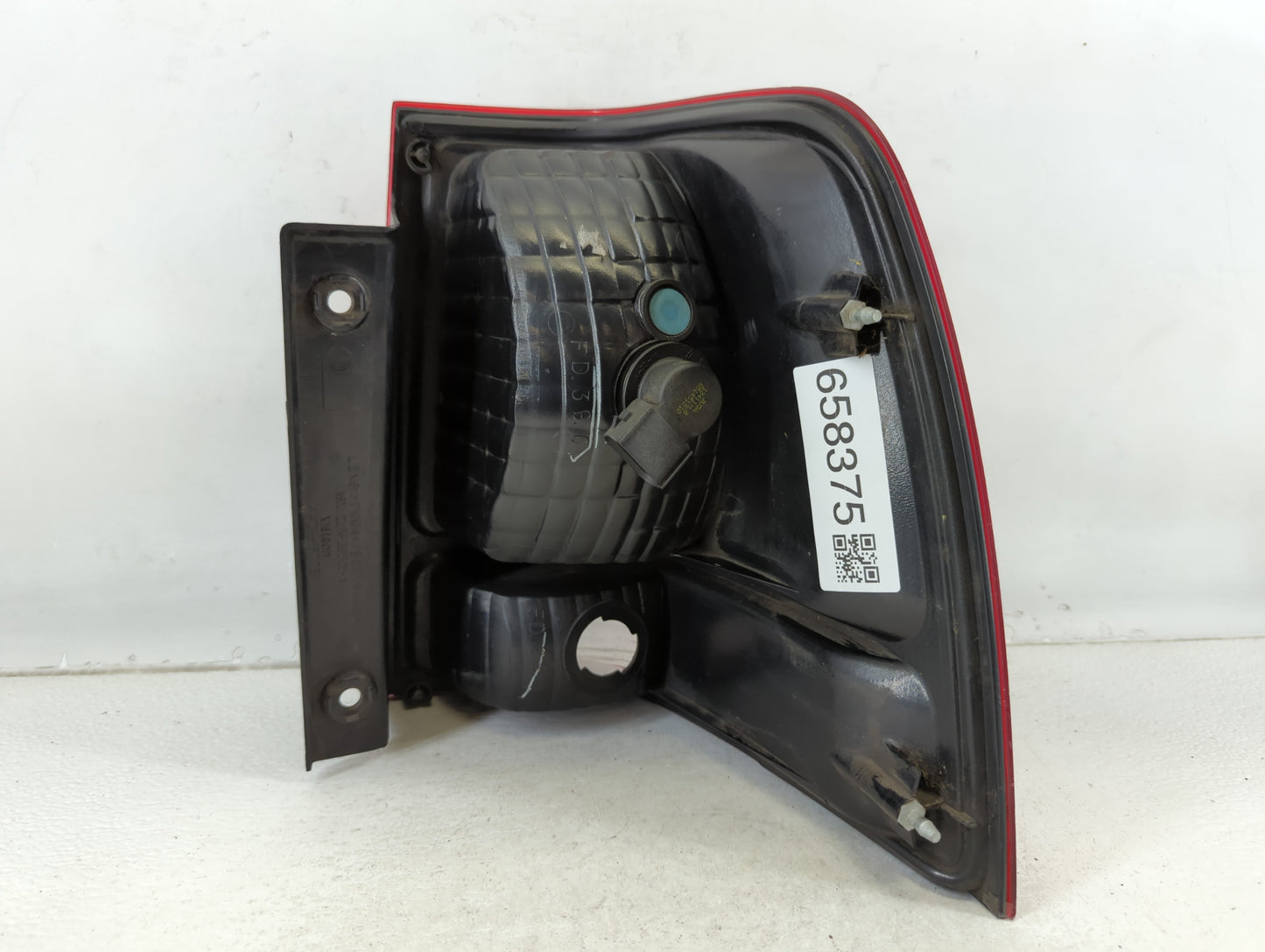 2005 Ford Expedition Tail Light Assembly Driver Left OEM P/N:2L1X-13B505-A Fits OEM Used Auto Parts - Oemusedautoparts1.com