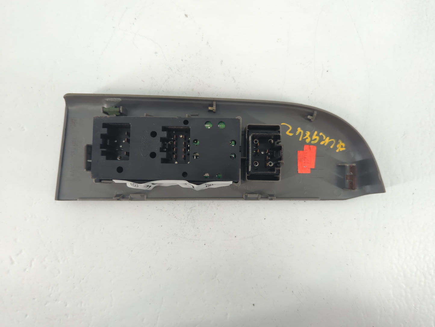 2005-2006 Ford Expedition Master Power Window Switch Replacement Driver Side Left P/N:2L1X-14B133-APW Fits OEM Used Auto Par