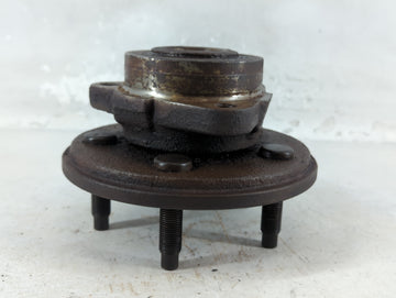 2002-2005 Ford Explorer Driver Front Wheel Hub Oem