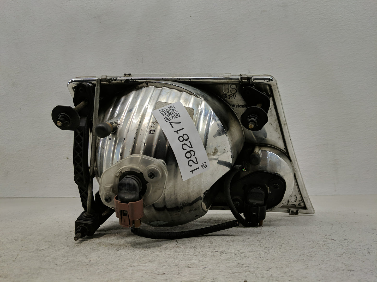 2002-2005 Ford Explorer Driver Left Oem Head Light Headlight Lamp - Oemusedautoparts1.com