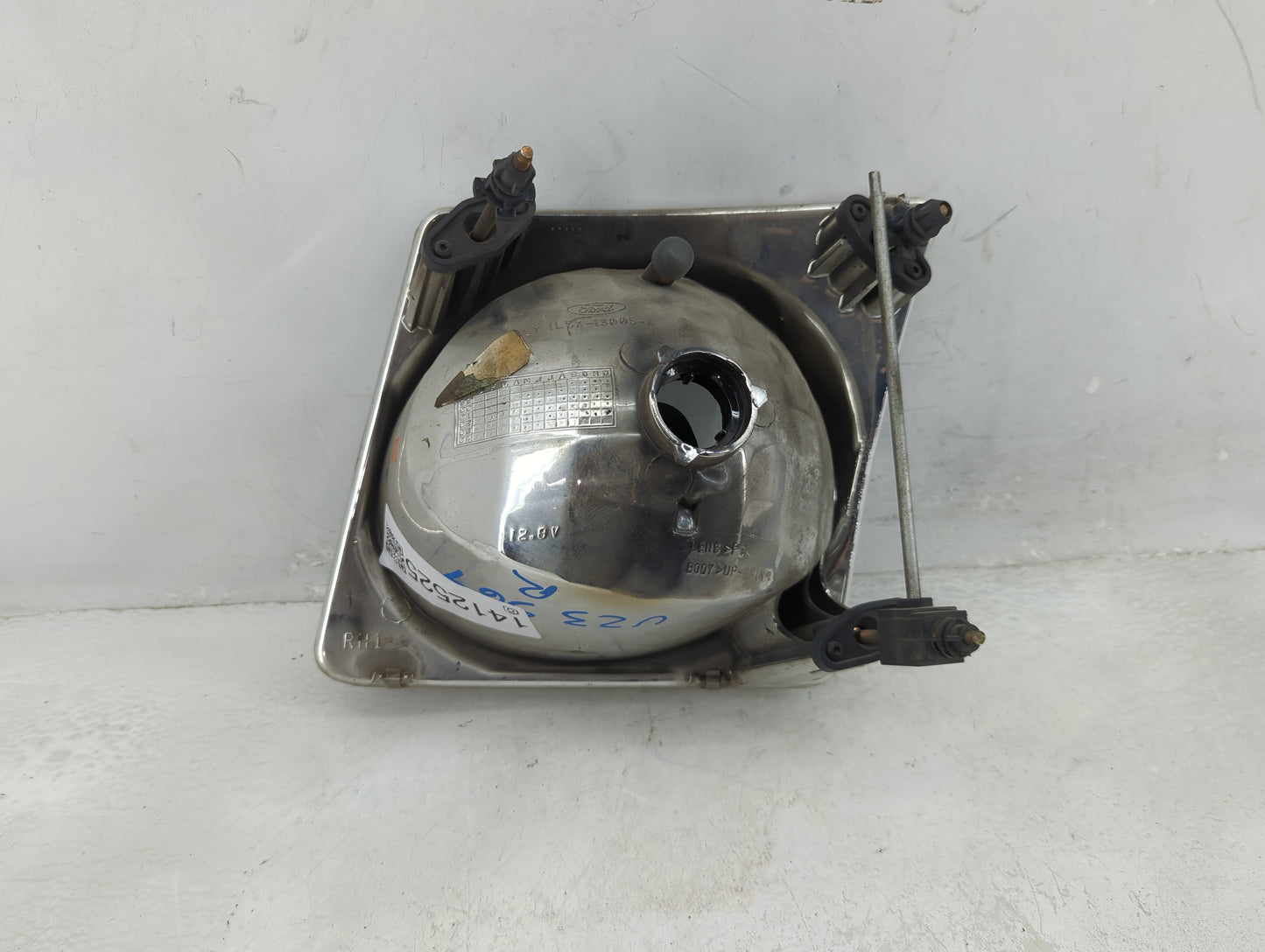 Ford Explorer Passenger Right Oem Head Light Headlight Lamp - Oemusedautoparts1.com