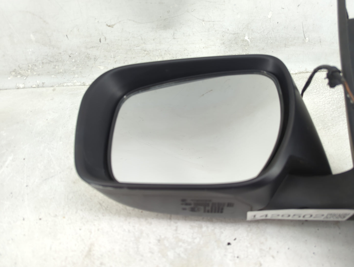 2002-2005 Ford Explorer Passenger Side View Mirror - Right Door Mirror OEM Used - Oemusedautoparts1.com