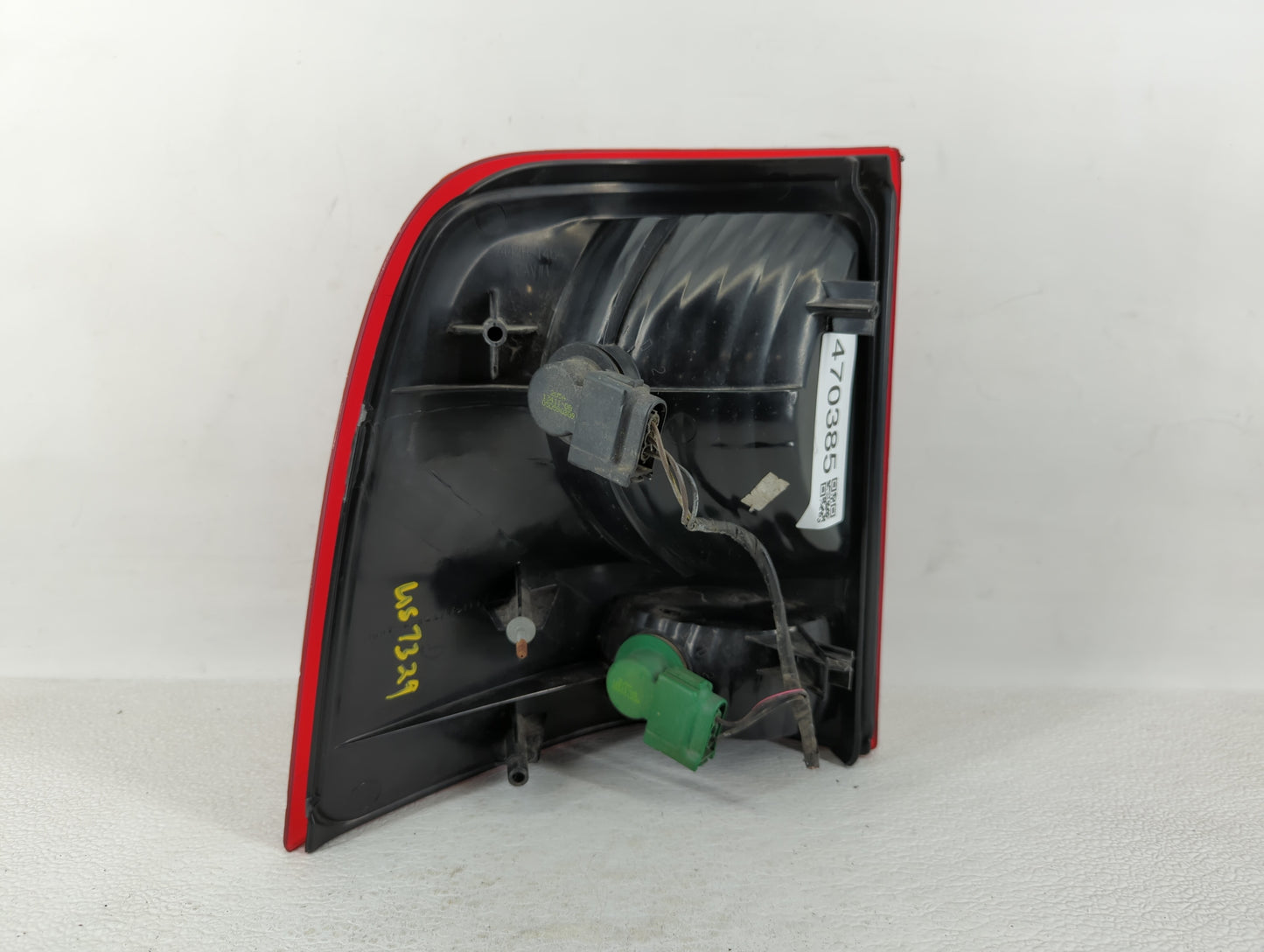 2002-2005 Ford Explorer Tail Light Assembly Passenger Right OEM P/N:5480780 1L2X-13B504-B Fits Fits 2002 2003 2004 2005 OEM