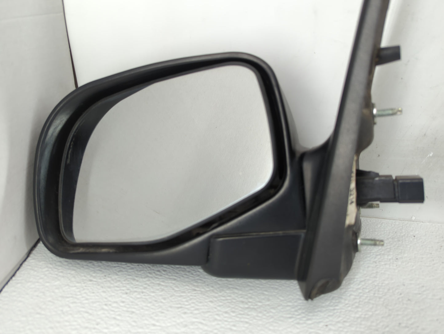 2002-2005 Ford Explorer Driver Side View Mirror - Left Door Mirror OEM Used - Oemusedautoparts1.com