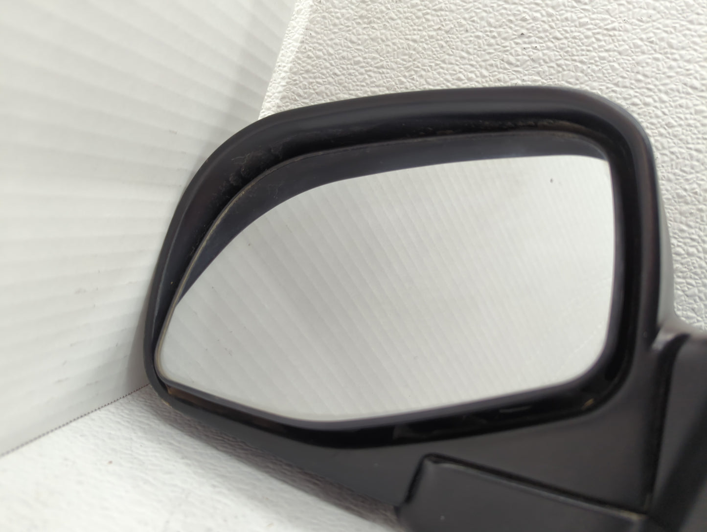 2002-2005 Ford Explorer Driver Left Side View Manual Door Mirror Black - Oemusedautoparts1.com
