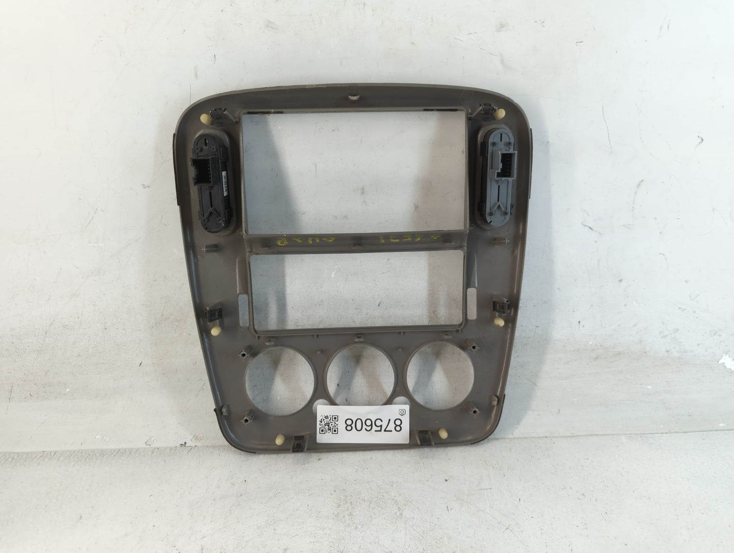 2005 Ford Explorer Information Radio Display Screen Bezel Vents - Oemusedautoparts1.com