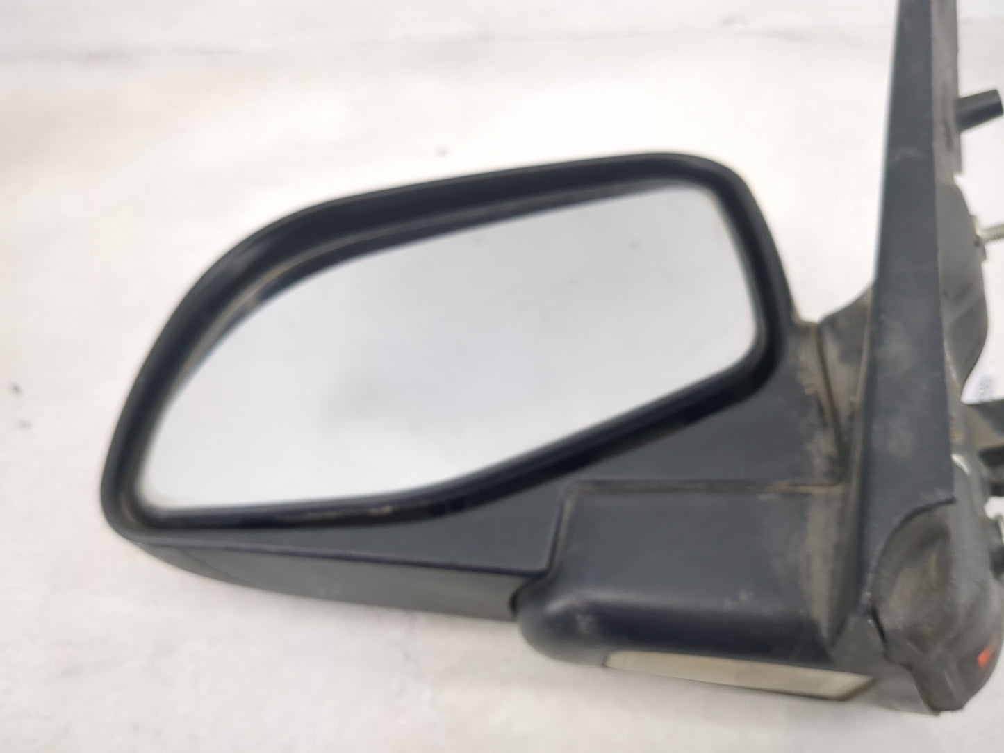 2005 Ford Explorer Sport Trac Driver Side View Mirror - Left Door Mirror OEM Used - Oemusedautoparts1.com