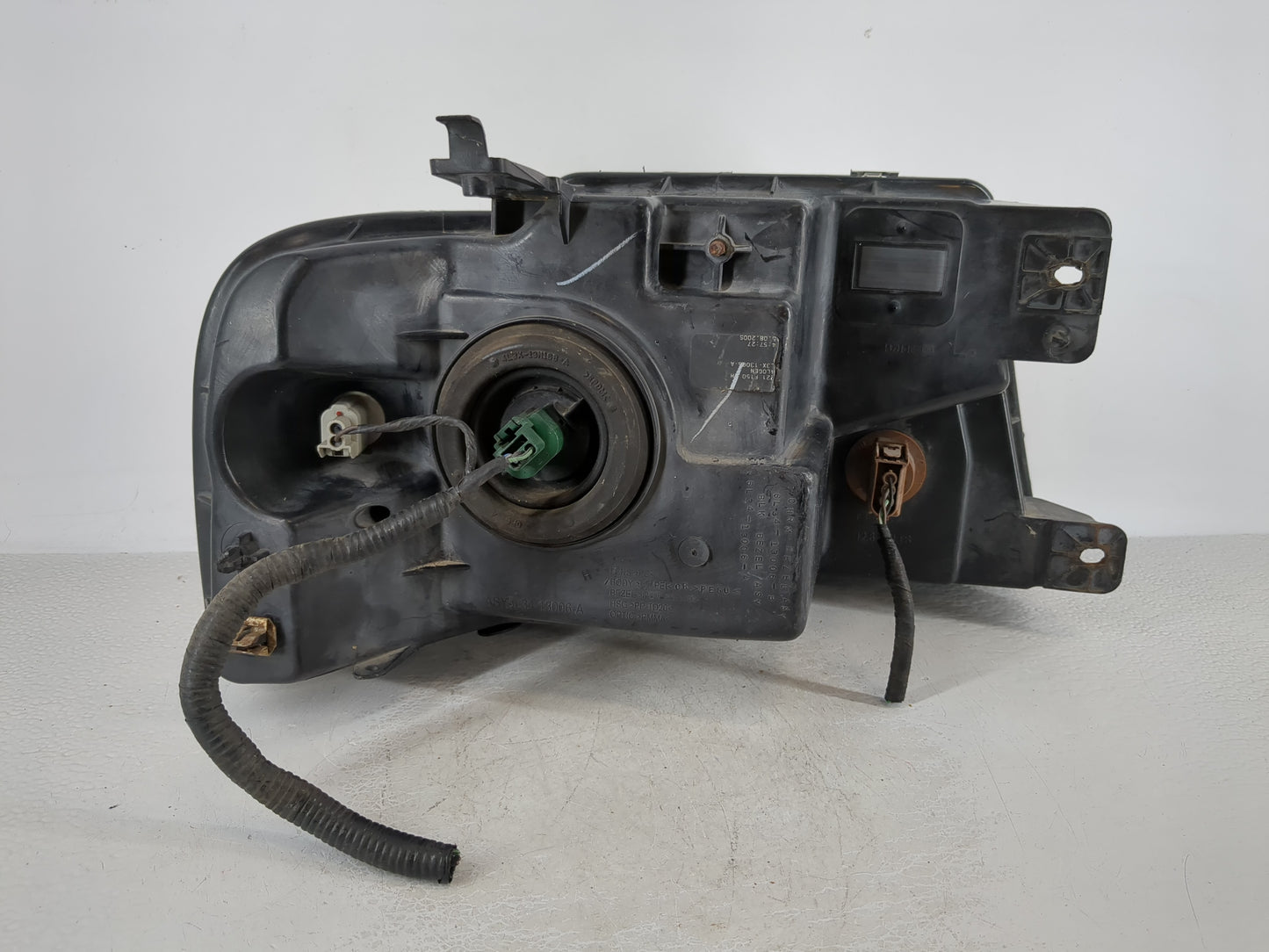 2004-2008 Ford F-150 Passenger Right Oem Head Light Headlight Lamp - Oemusedautoparts1.com