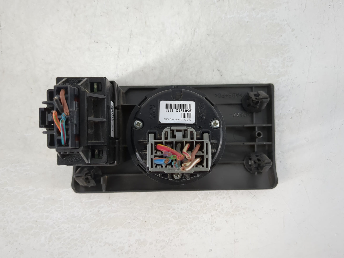 2005 Ford F-150 Headlight Head Light Switch Lamp Control - Oemusedautoparts1.com