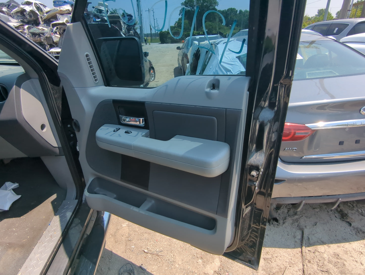 2005 Ford F-150 Front Right Passenger Interior Door Panel Trim - Oemusedautoparts1.com