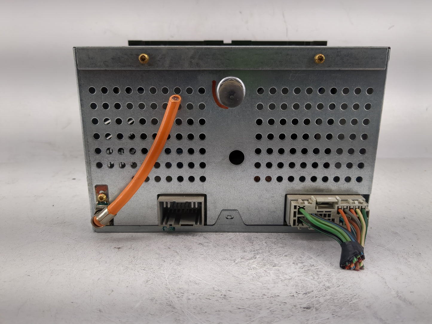 2005-2006 Ford F-150 Radio AM FM Cd Player Receiver Replacement P/N:5L3T-18C869-AC Fits Fits 2005 2006 OEM Used Auto Parts -