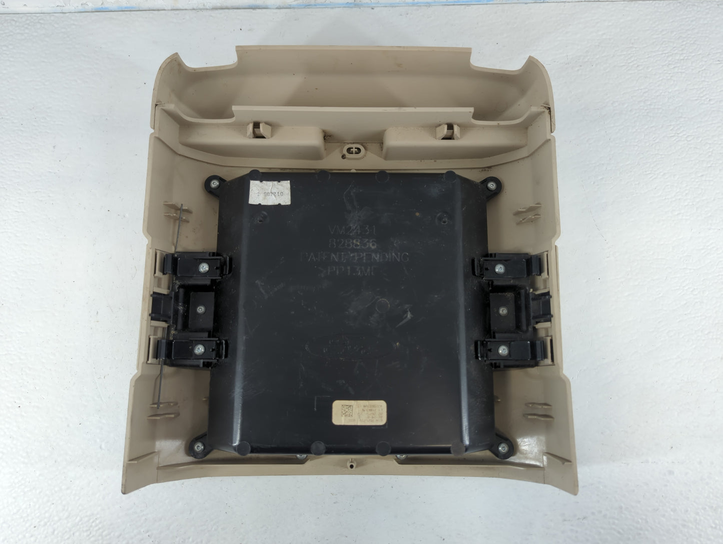 2005 Ford F-150 Overhead Roof Console Interior Dome Light - Oemusedautoparts1.com