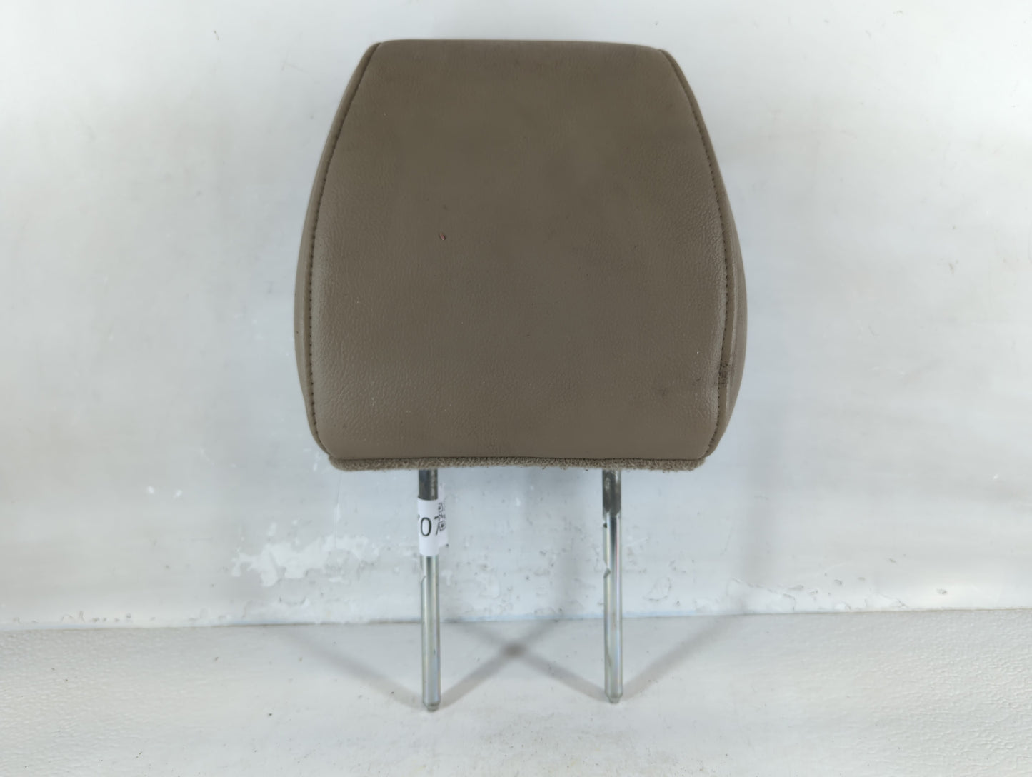2005 Ford F-150 Headrest Head Rest Front Driver Passenger Seat Fits OEM Used Auto Parts - Oemusedautoparts1.com
