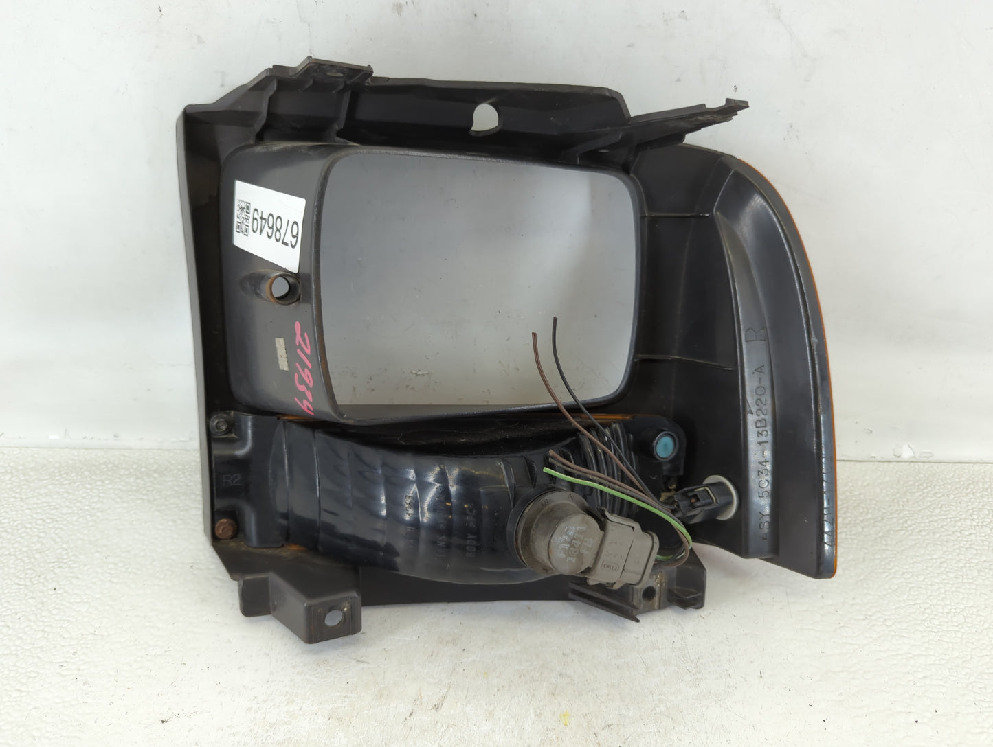 2005 Ford F-250 Super Duty Right Turn Signal - Oemusedautoparts1.com