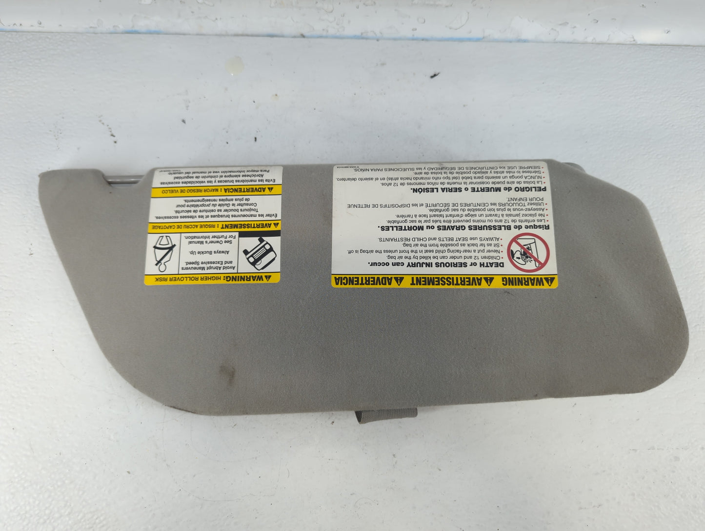 2005-2007 Ford F-250 Super Duty Sun Visor Shade Replacement Driver Left Mirror Fits Fits 2005 2006 2007 OEM Used Auto Parts