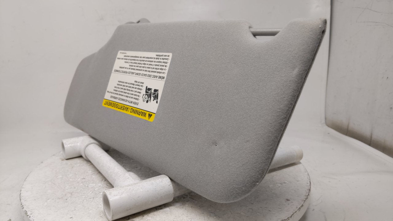 2005 Ford Five Hundred Sun Visor Shade Replacement Passenger Right Mirror Fits OEM Used Auto Parts - Oemusedautoparts1.com