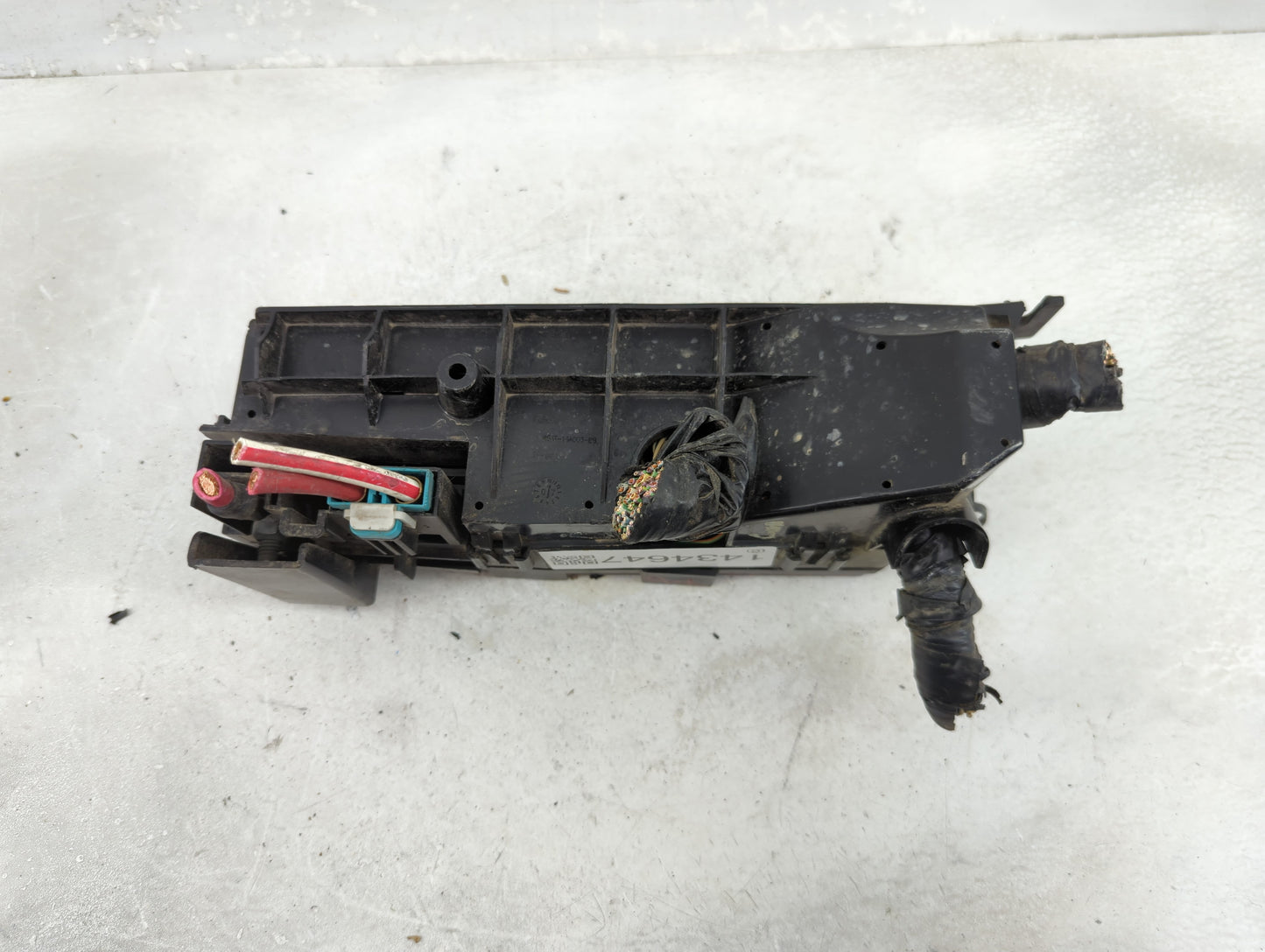 2000-2005 Ford Focus Fusebox Fuse Box Panel Relay Module P/N:8S4T-14A003-BB Fits Fits 2000 2001 2002 2003 2004 2005 OEM Used
