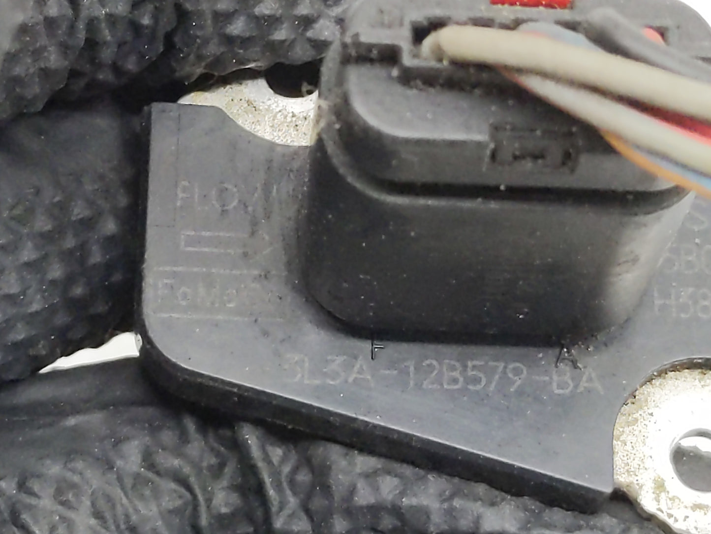 Ford Freestyle Mass Air Flow Meter Maf Sensor 1148627 - Oemusedautoparts1.com