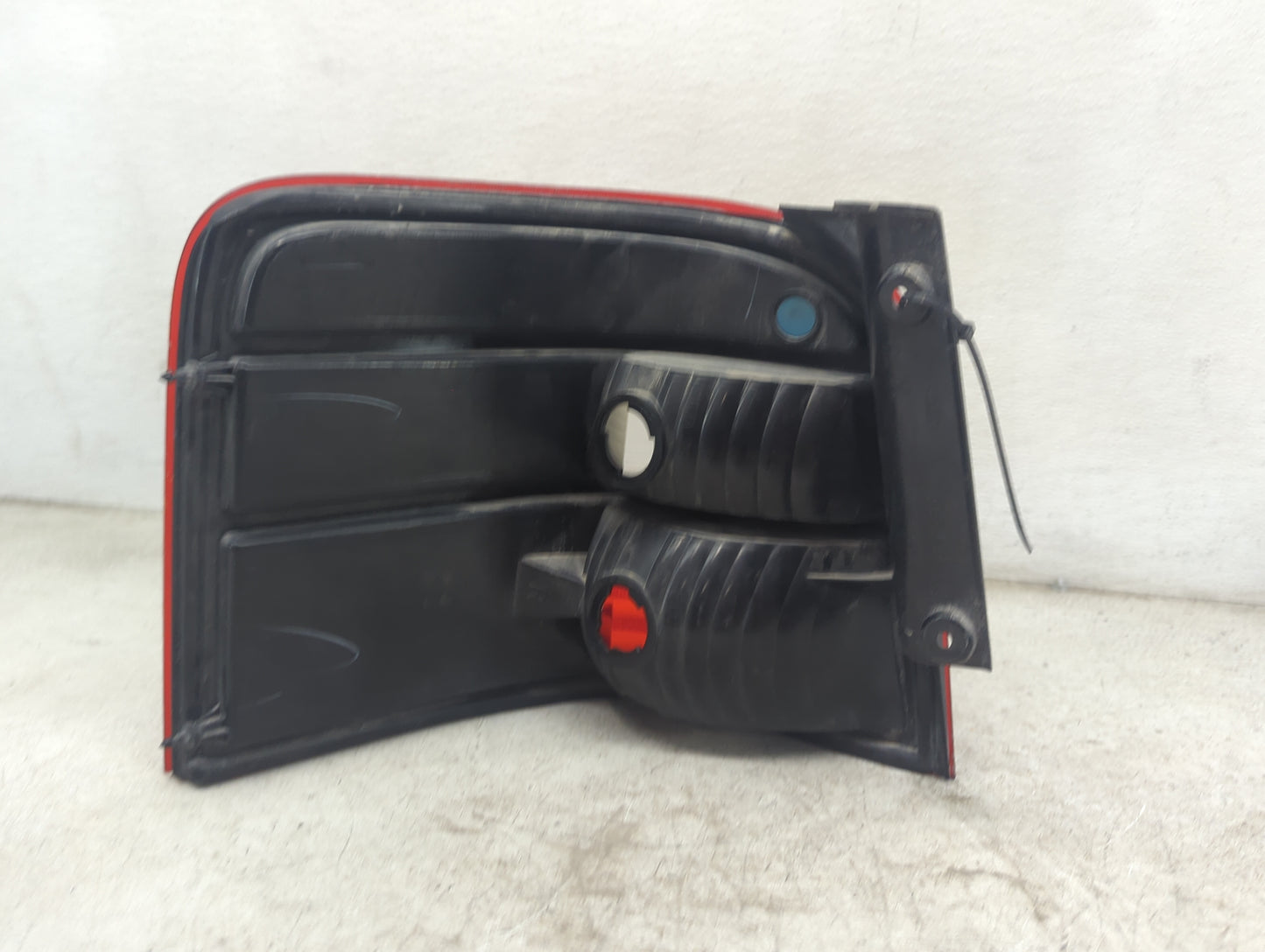 2005-2007 Ford Freestyle Tail Light Assembly Passenger Right OEM P/N:5F93-13B504-A Fits Fits 2005 2006 2007 OEM Used Auto Pa