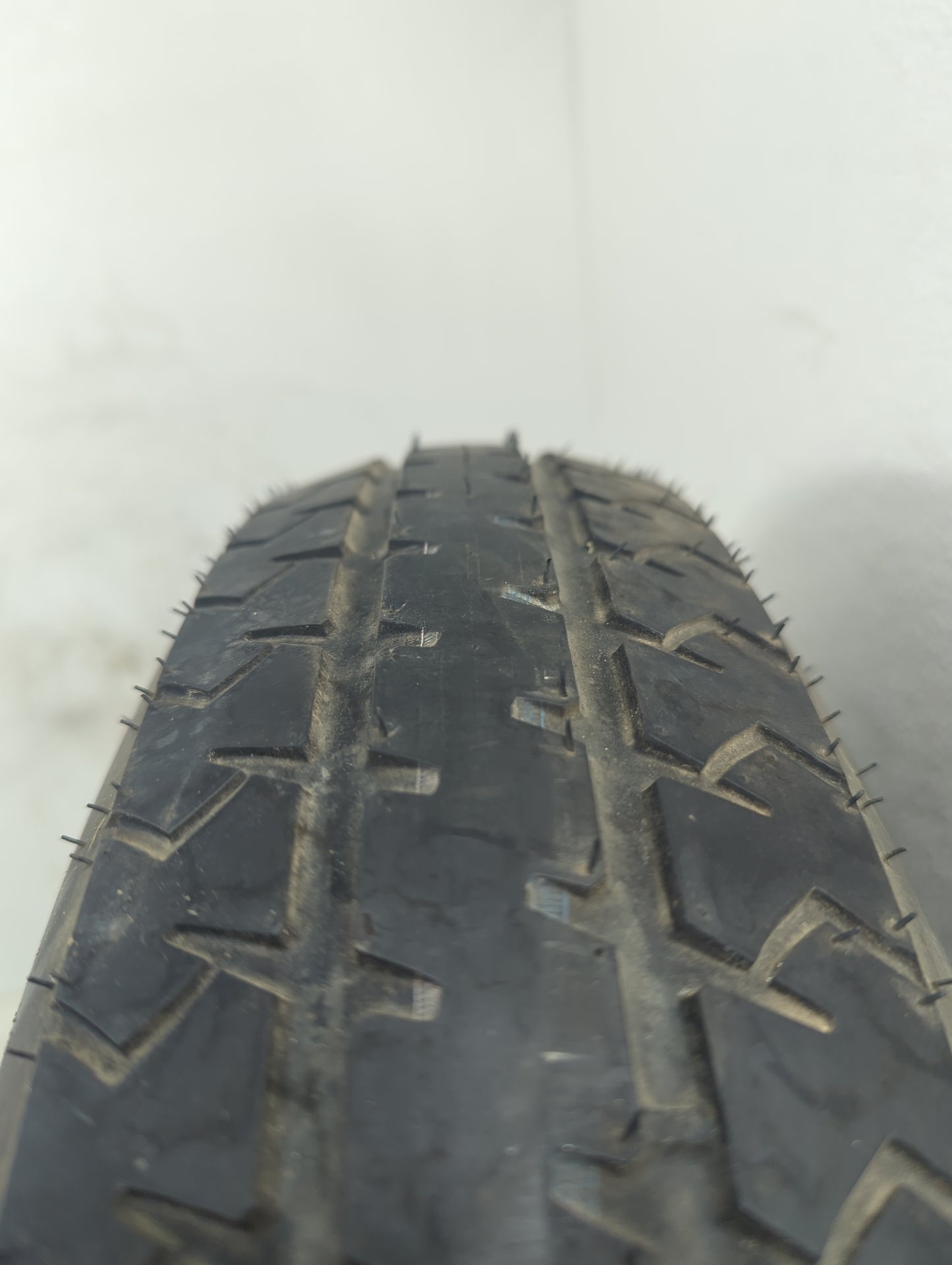 2005 Ford Fstyle Spare Donut Tire Wheel Rim Oem - Oemusedautoparts1.com
