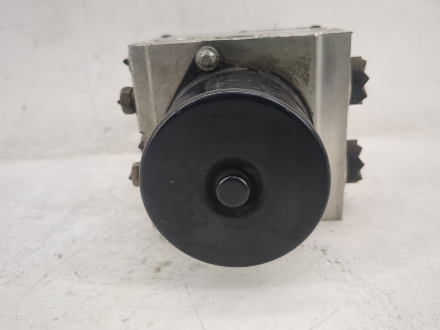 2005-2006 Ford Mustang ABS Pump Control Module Replacement P/N:4R33-2C353-AG Fits Fits 2005 2006 OEM Used Auto Parts - Oemus