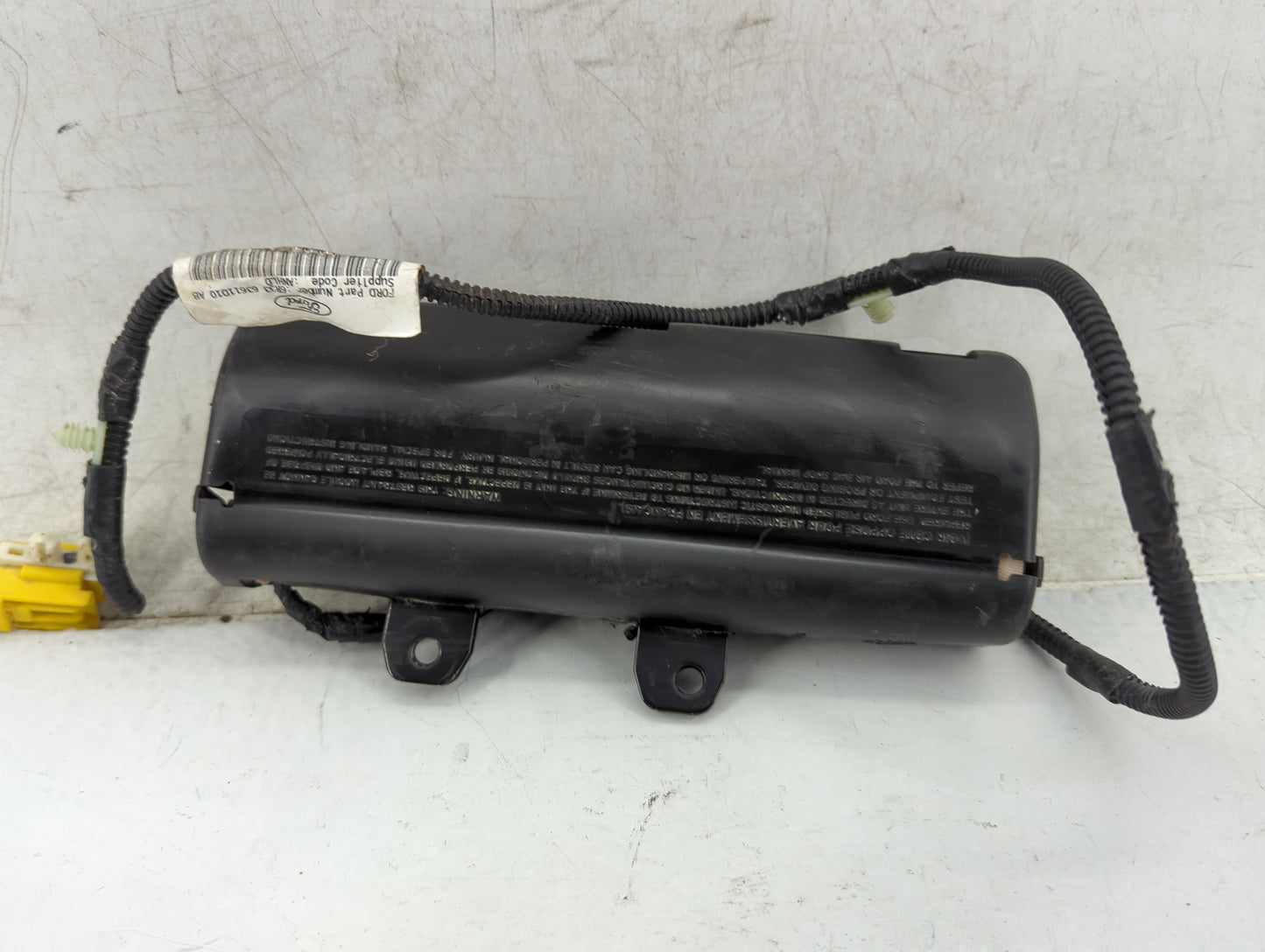 2005-2009 Ford Mustang Air Bag Passenger Right Knee OEM P/N:6R33-63611D10-AB Fits Fits 2005 2006 2007 2008 2009 OEM Used Aut