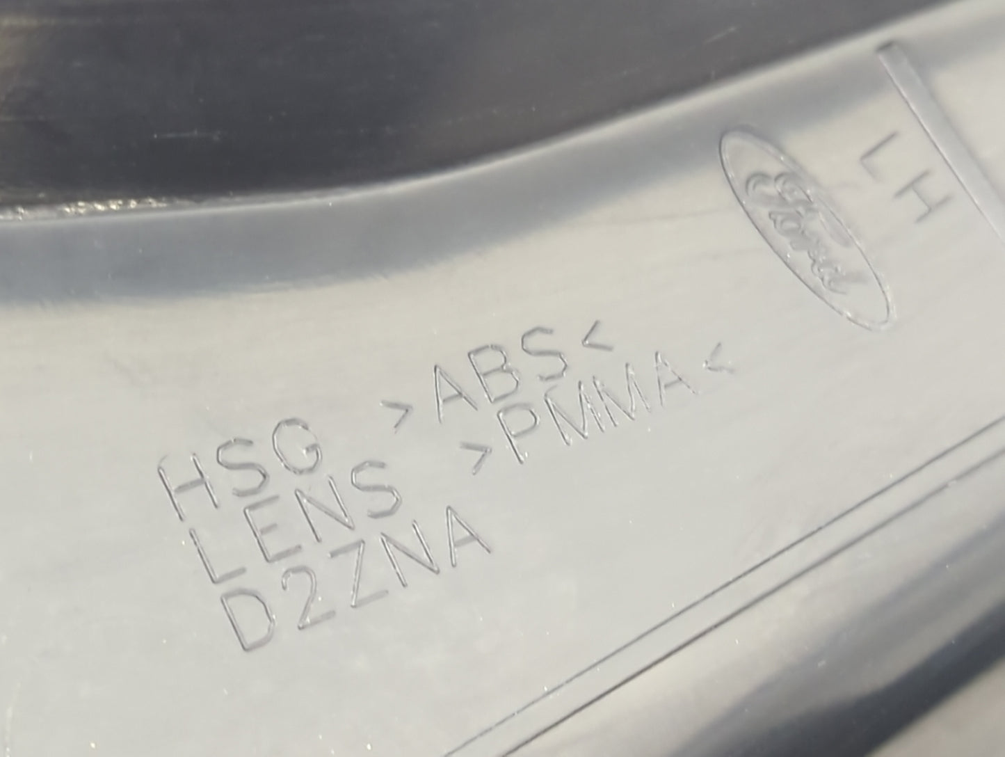 2005-2009 Ford Mustang Tail Light Assembly Driver Left OEM P/N:D2ZNA Fits Fits 2005 2006 2007 2008 2009 OEM Used Auto Parts
