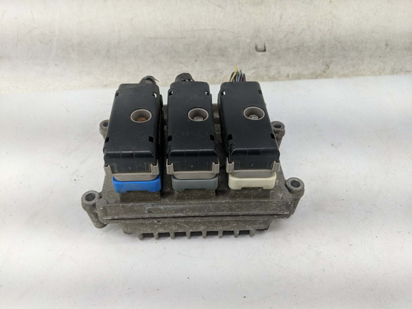 2003-2005 Gmc Envoy PCM Engine Control Computer ECU ECM PCU OEM P/N:12573576 12574976 Fits Fits 2003 2004 2005 2006 OEM Used