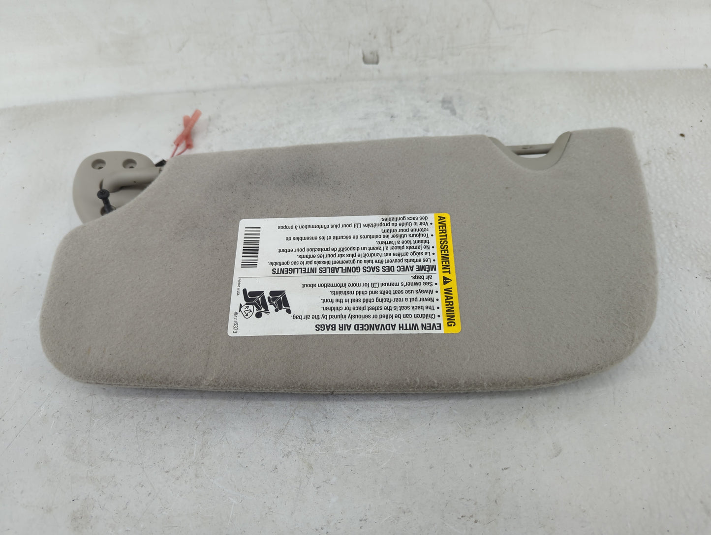 2005-2007 Gmc Envoy Sun Visor Shade Replacement Passenger Right Mirror Fits Fits 2005 2006 2007 OEM Used Auto Parts - Oemuse