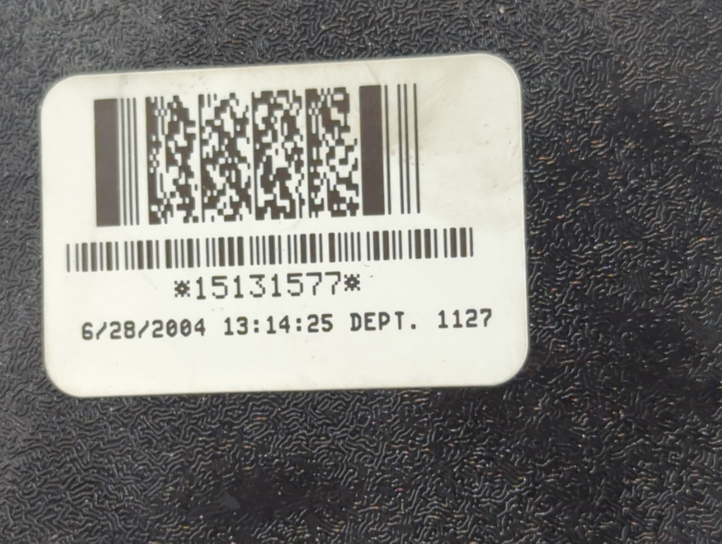 2002-2006 Gmc Envoy Xl Tail Light Assembly Passenger Right OEM P/N:15131577 Fits Fits 2002 2003 2004 2005 2006 2007 2008 200