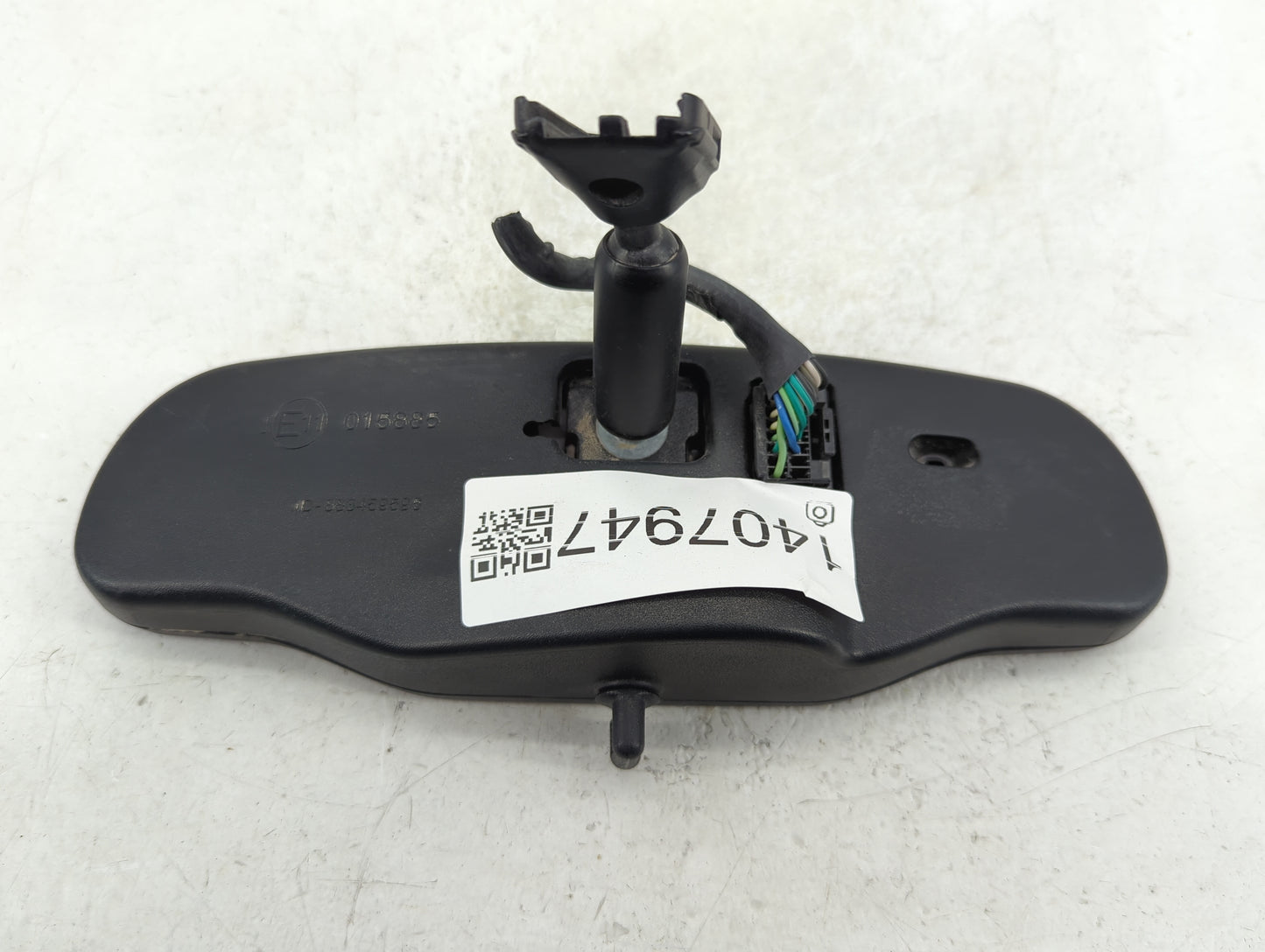 2005 Gmc Yukon Xl 1500 Interior Rear View Mirror Replacement OEM P/N:E11015885 Fits OEM Used Auto Parts - Oemusedautoparts1.