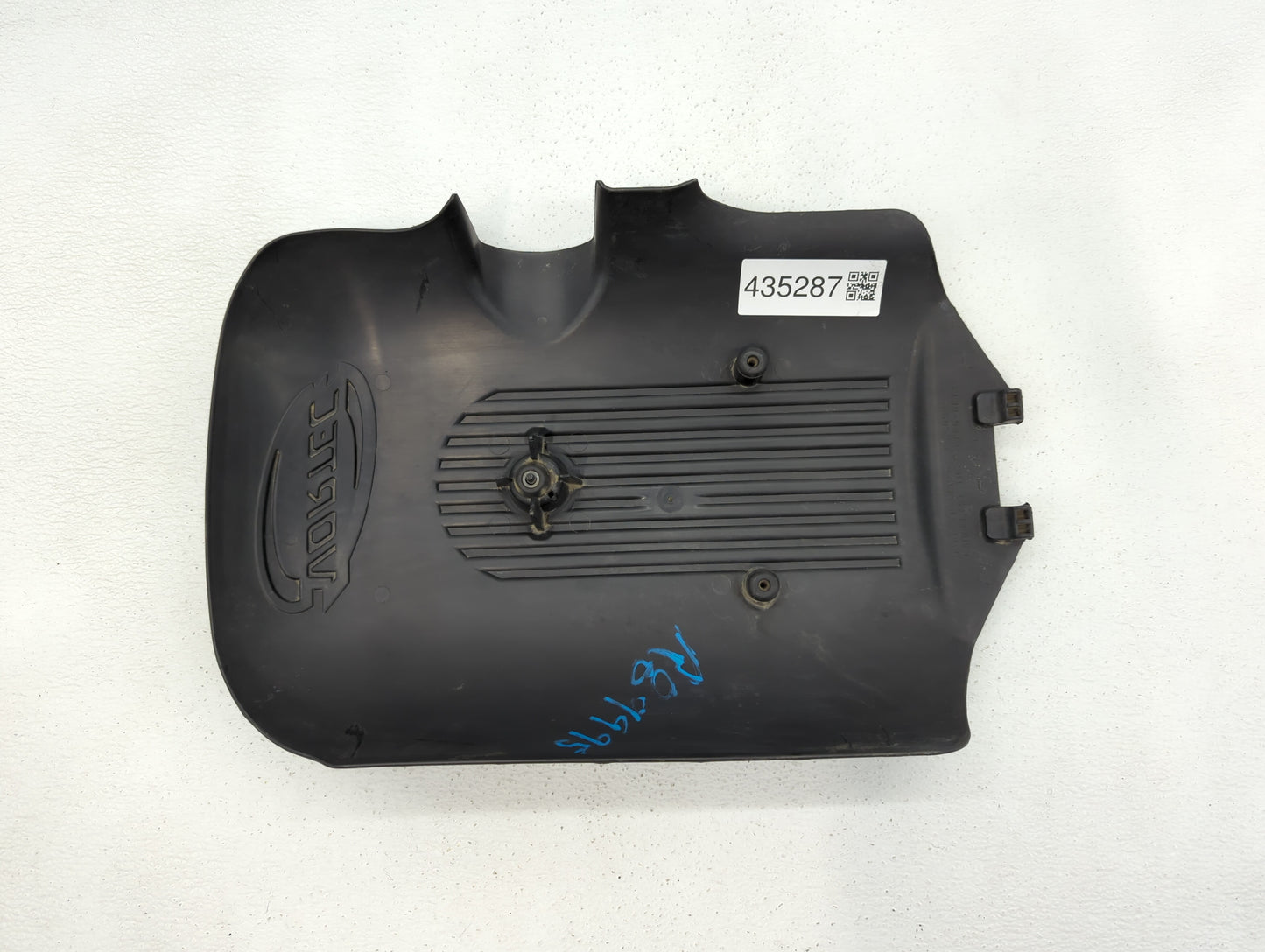 2005 Gmc Yukon Xl 1500 Engine Cover - Oemusedautoparts1.com