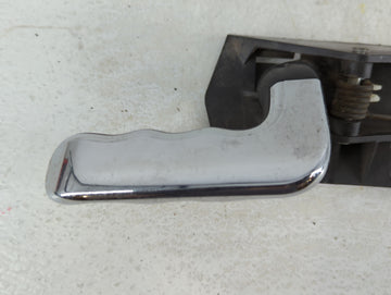 2000 Gmc Yukon Xl 1500 Driver Front Left Door Handle Exterior Assembly