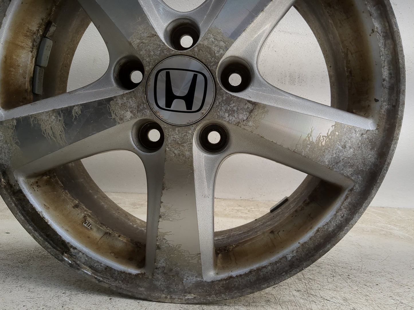 2003-2005 Honda Accord Oem Wheel Rim - Oemusedautoparts1.com