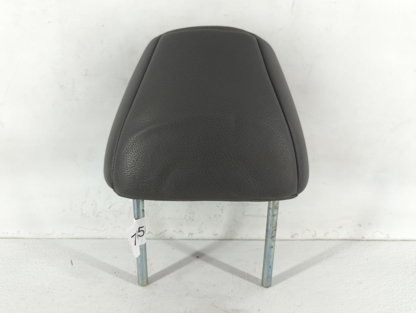 2005-2006 Honda Odyssey Headrest Head Rest Rear Seat Fits Fits 2005 2006 OEM Used Auto Parts - Oemusedautoparts1.com