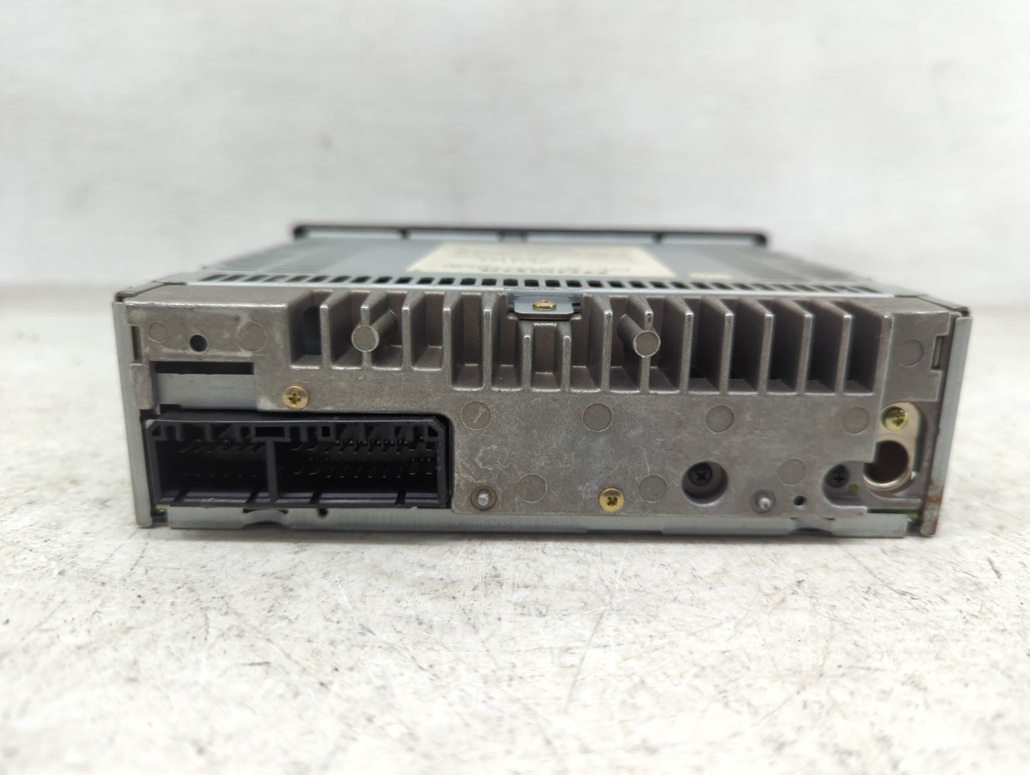 2003-2005 Honda Pilot Radio AM FM Cd Player Receiver Replacement P/N:39100-S9V-A010-M1 Fits Fits 2003 2004 2005 OEM Used Aut