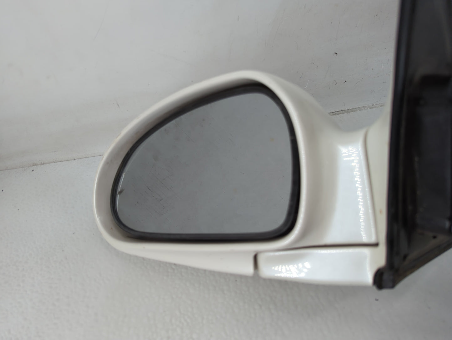 1999-2005 Hyundai Sonata Side Mirror Replacement Driver Left View Door Mirror P/N:E4012101 Fits OEM Used Auto Parts - Oemuse
