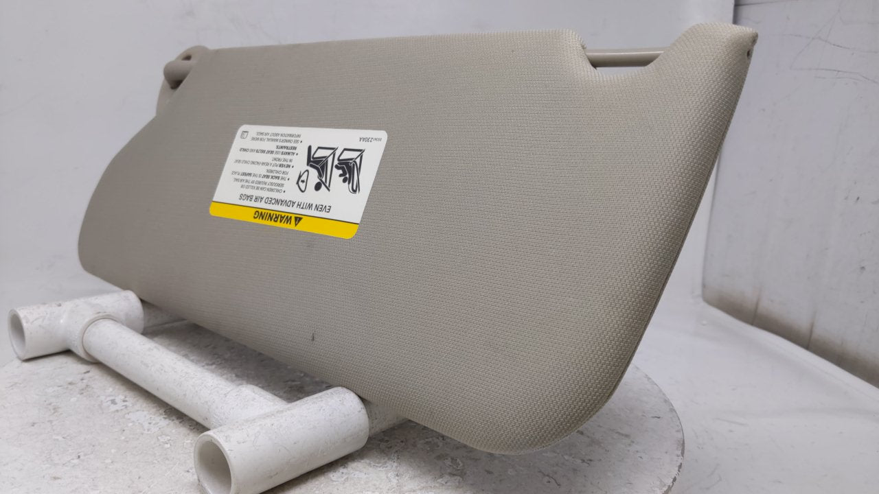 2005 Jeep Cherokee Sun Visor Shade Replacement Passenger Right Mirror Fits OEM Used Auto Parts - Oemusedautoparts1.com