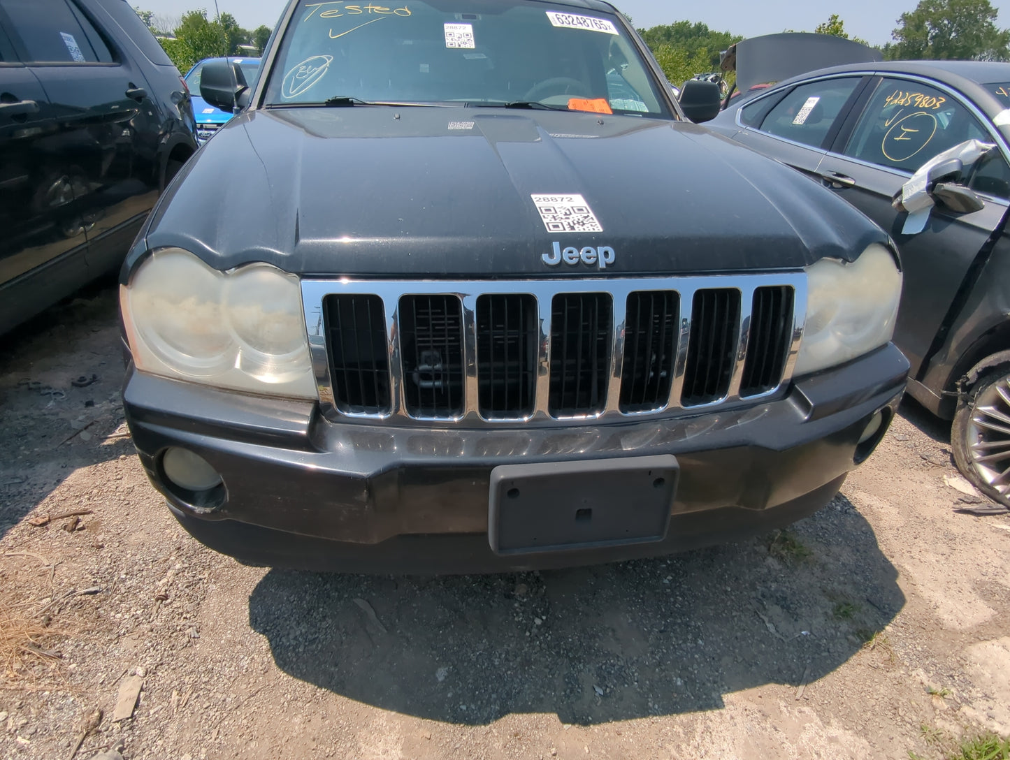2005-2007 Jeep Grand Cherokee Front Bumper Grille Chrome - Oemusedautoparts1.com